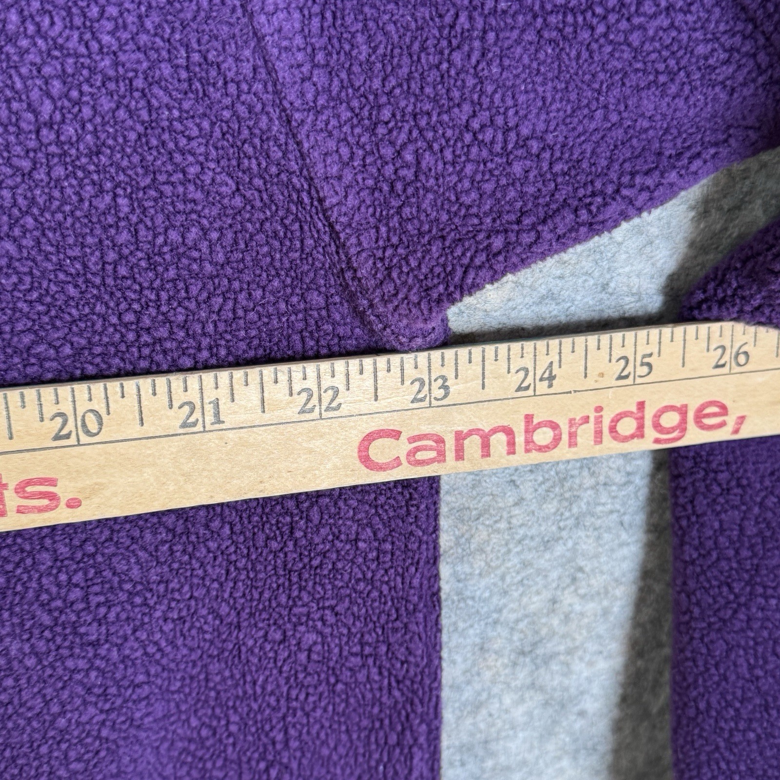 Vintage Disney’s Lady And The Tramp Sweatshirt Womens Size M 23×26 Purple Fleece