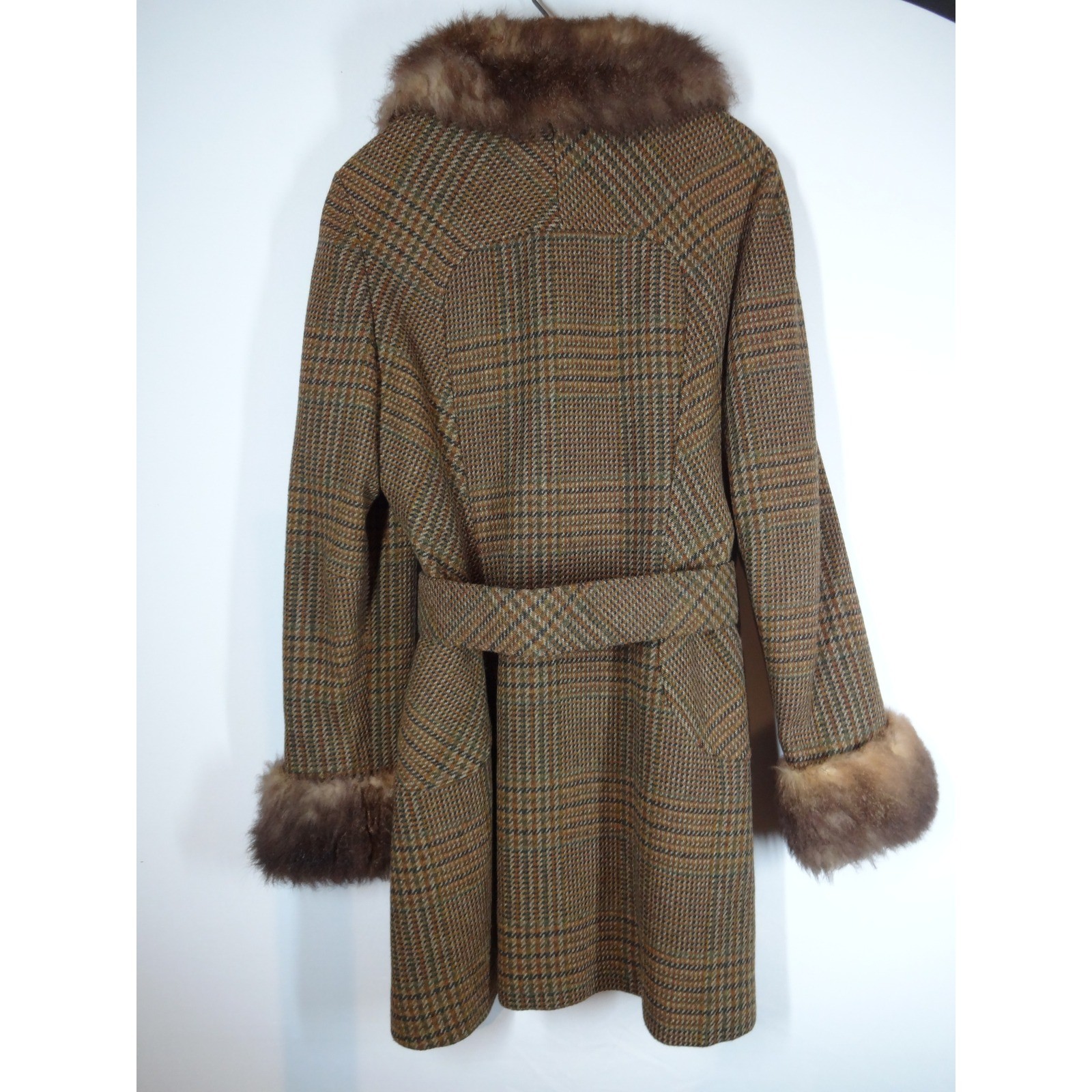 Vintage ILGWU Tweed Coat Women M Brown Fur Trim Belted 60s Retro Dark Academia