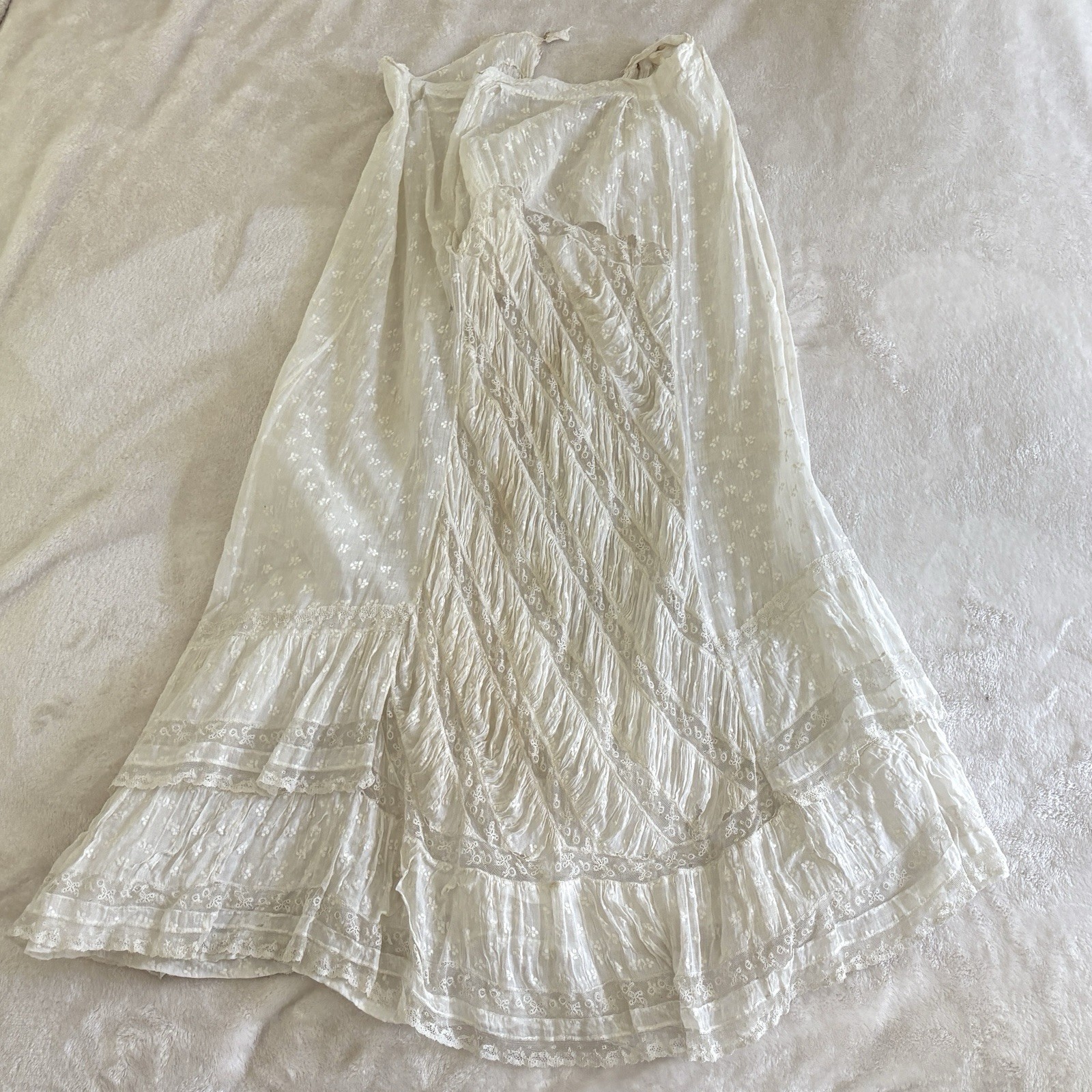 Antique 1800’s White Lace Women’s 42 In Long Skirt W/ Pocket Tiered Ruffles VTG