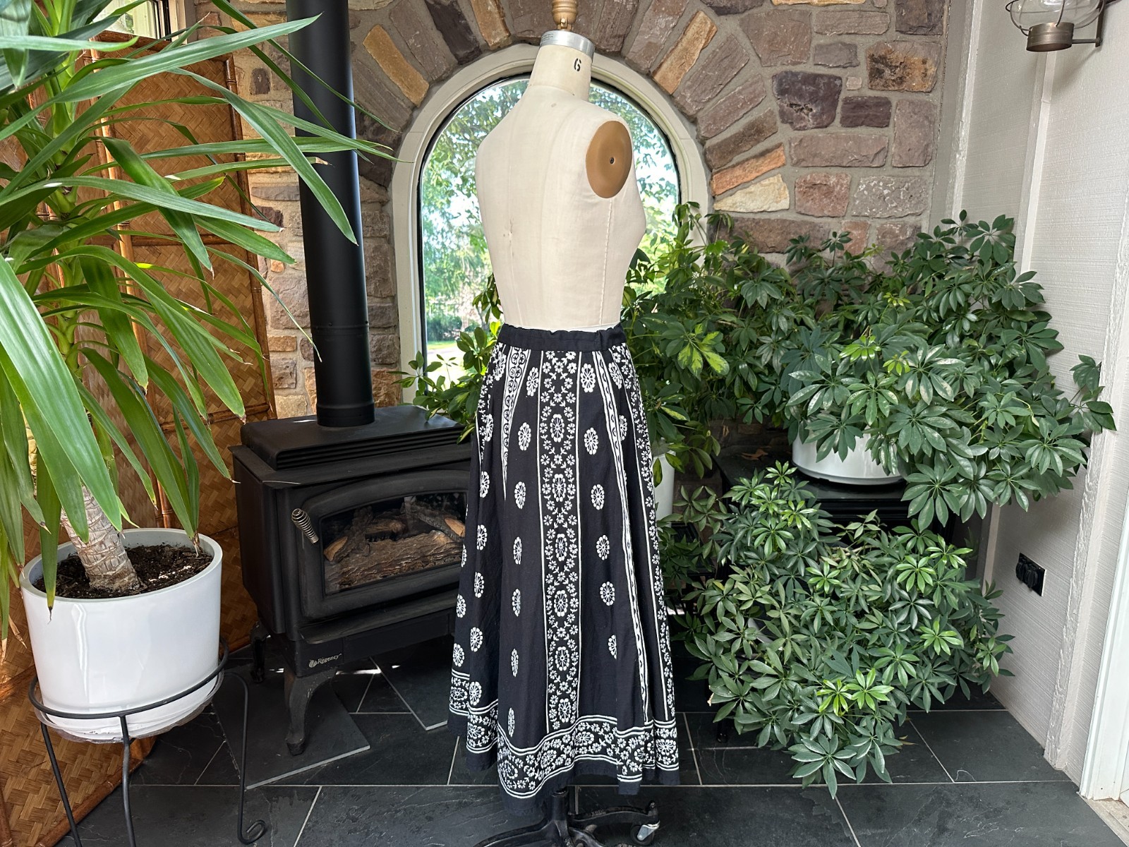 Vintage Black and White Cotton Floral Midi Skirt Uniti Casuals Made in India