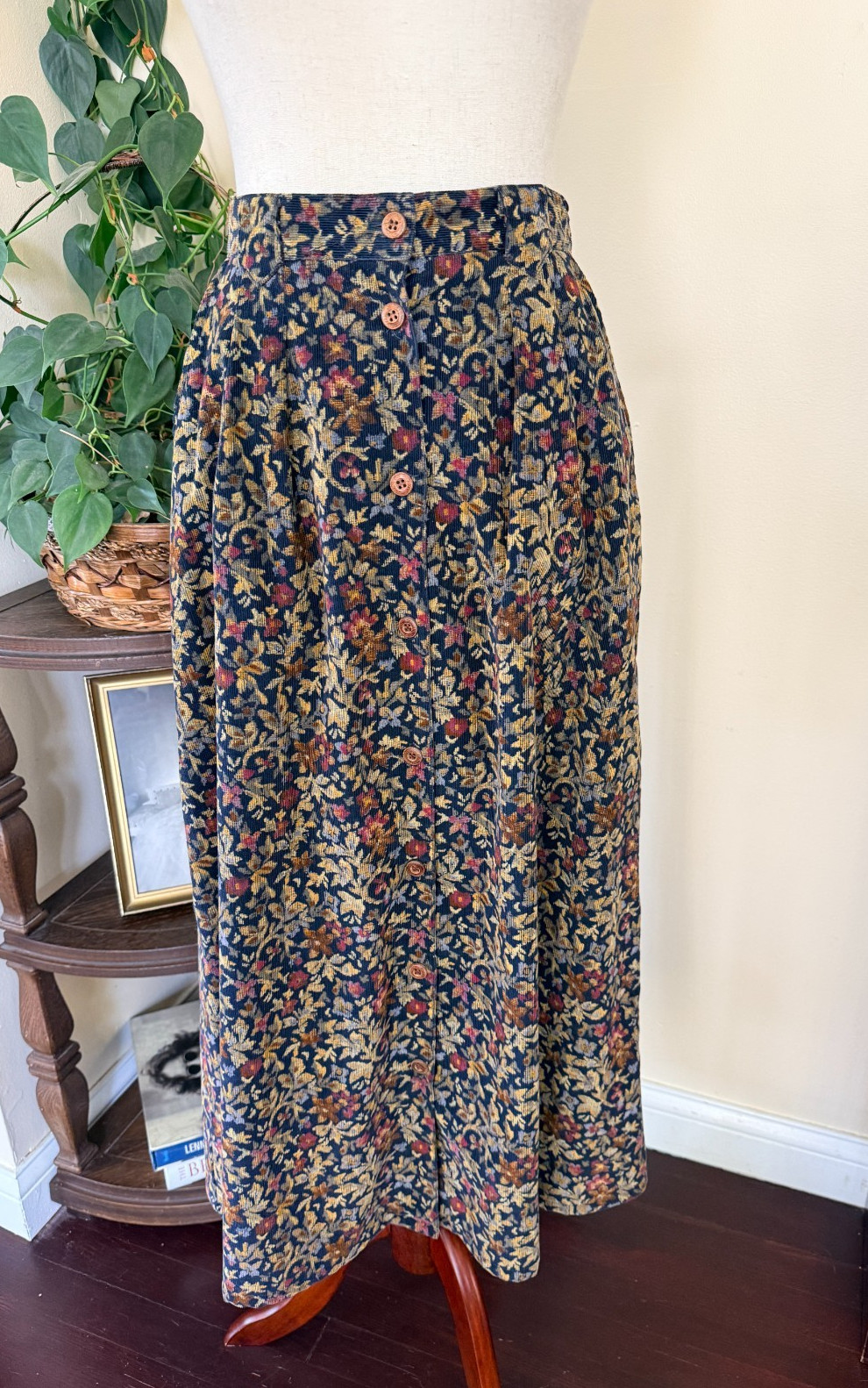 Vintage Coldwater Creek Floral Corduroy Button Down Midi Skirt sz S