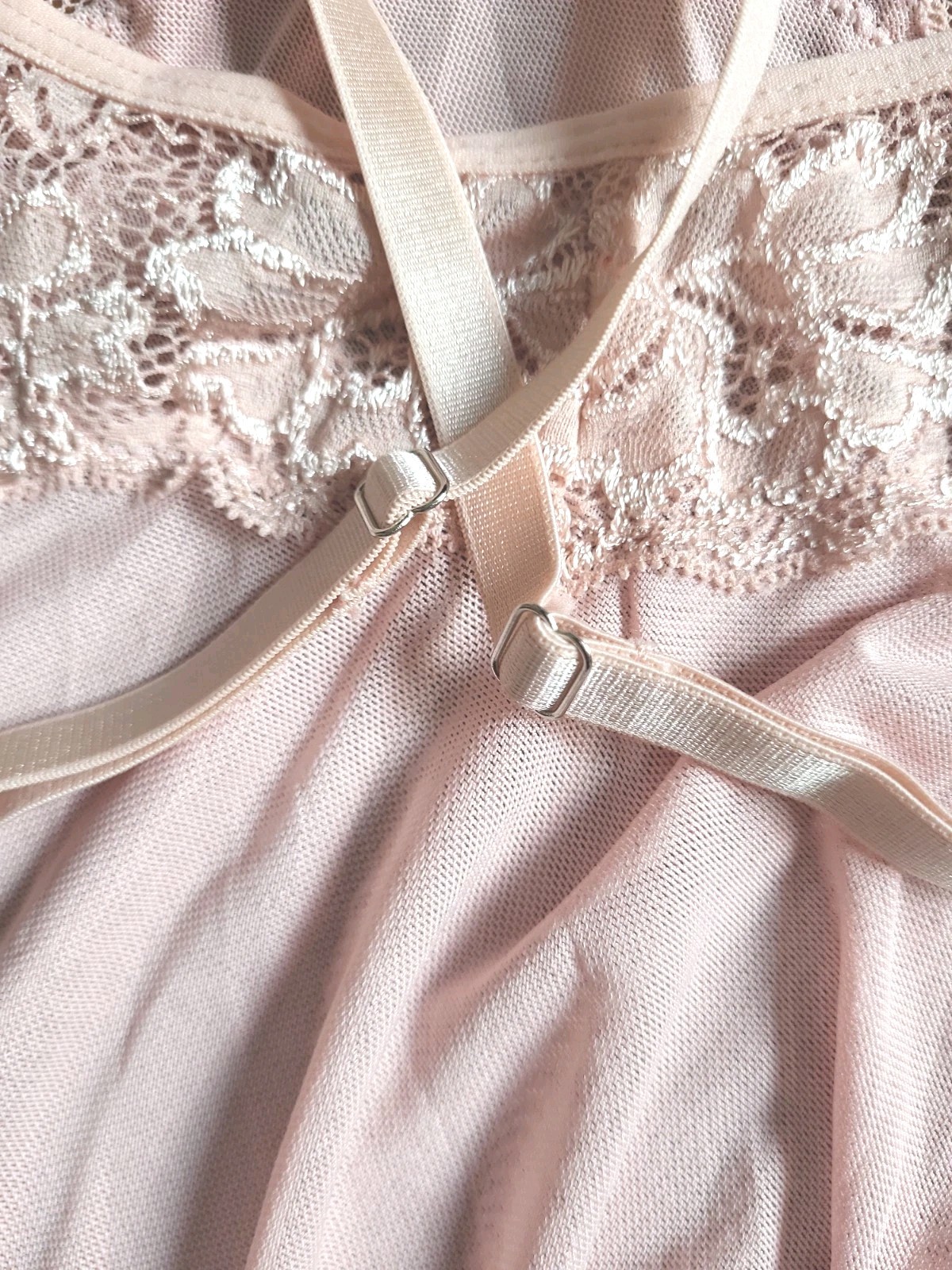 Pink Lace babydoll nightgown adjustable spaghetti straps and a small Bow. Sz M