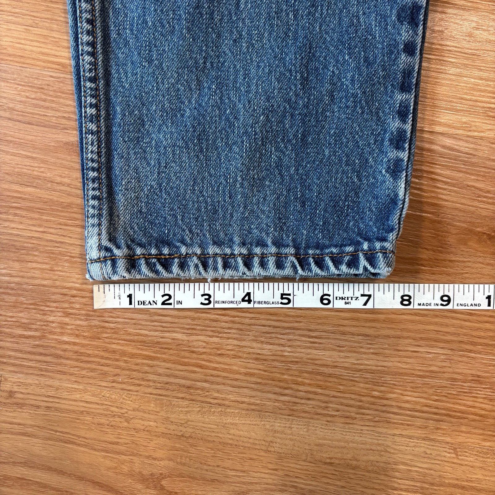 VTG Levi’s 550 Relaxed Tapered Denim Y2K Women’s Sz 36 Med Wash Grunge Mom Jeans