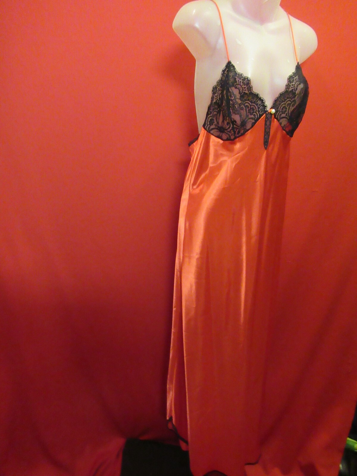 JENELLE Vintage 70’s Red Hot Sexy Silky Nightgown Lingerie Small Black Lace Trim