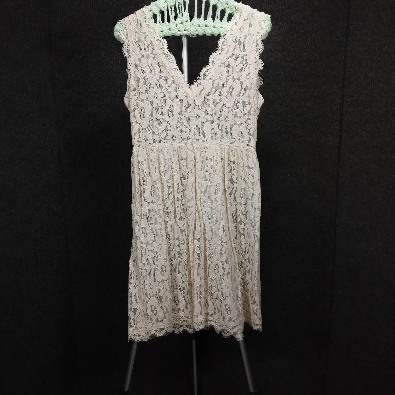 1970s Vintage Cream Lace Nighty Dress
