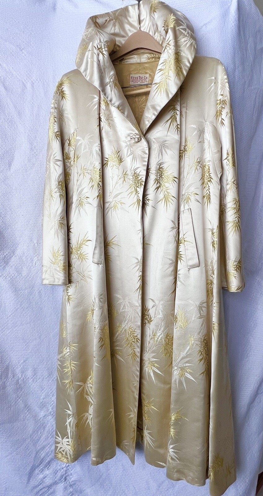 1950s Custom Sewn SATIN Ivory Swing Coat Embroidered Lining HONG KONG SZ M-L