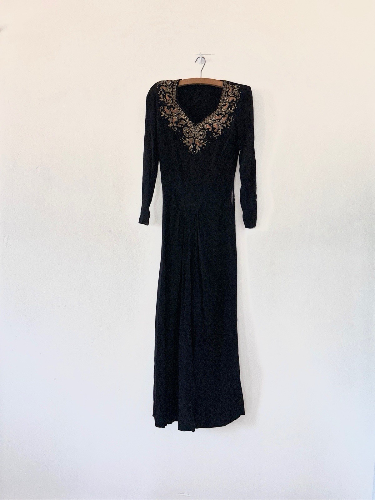 Vintage 40s Glamorous Slinky Crepe Evening Gown With Gold Bullion Embellishments
