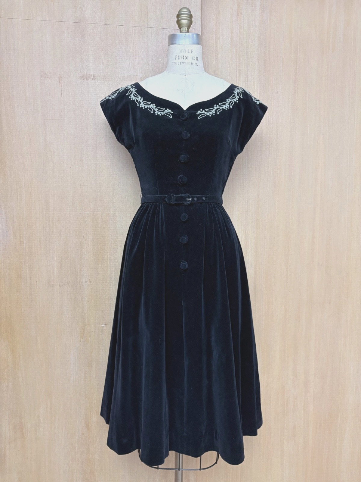 VTG 40s 50s MINX MODES Velveteen Dress Cord Embroidery Rhinestone Boat Neck XS