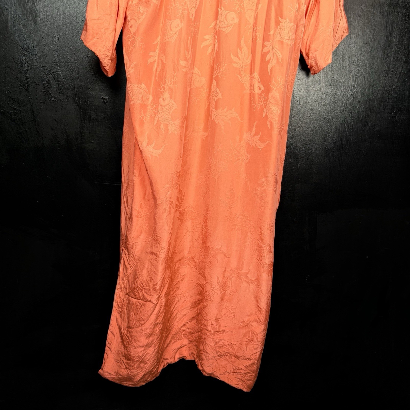 Vtg Dynasty Hong Kong Silk Jacquard Koi Fish Robe M Dressing Gown Coral Duster