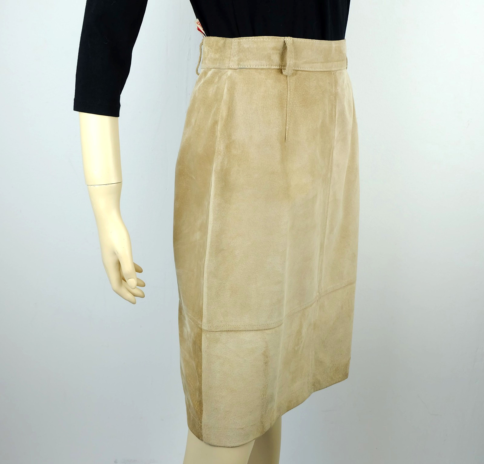 true vintage betty barclay 90s suede skirt sand size 38