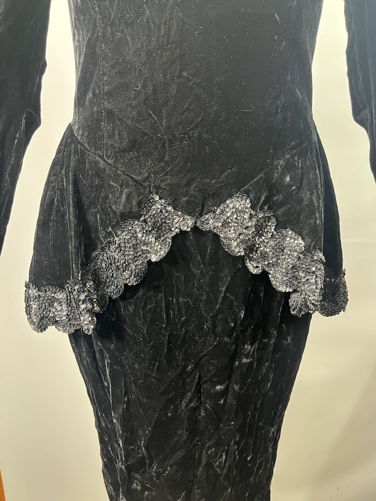 Miss Ashlee Dress Women Velvet Retro 80s Off Shoulder Sequins Peplum Sz 6