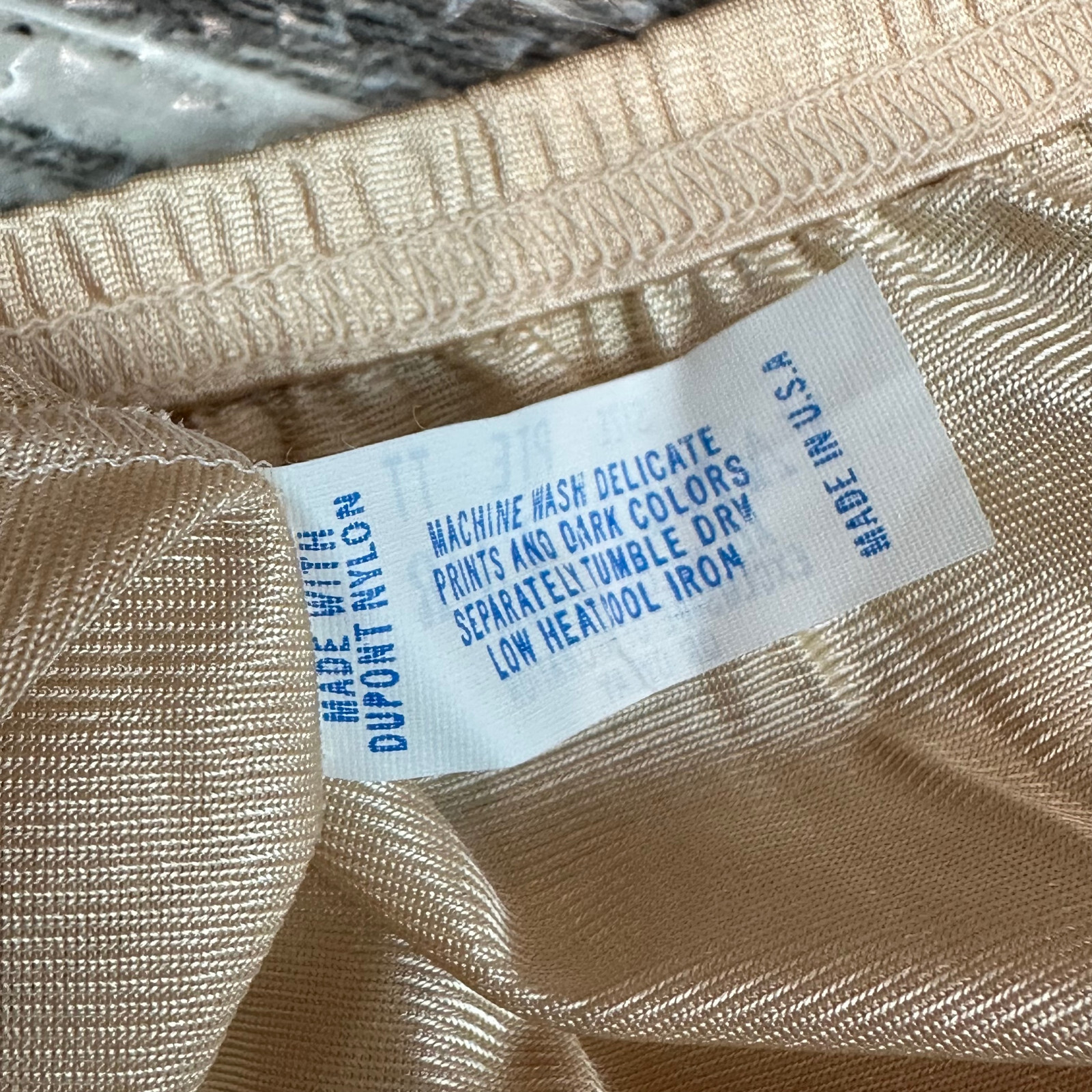 Vintage Vanity Fair Half Slip Size Small in Beige/Nude NEW