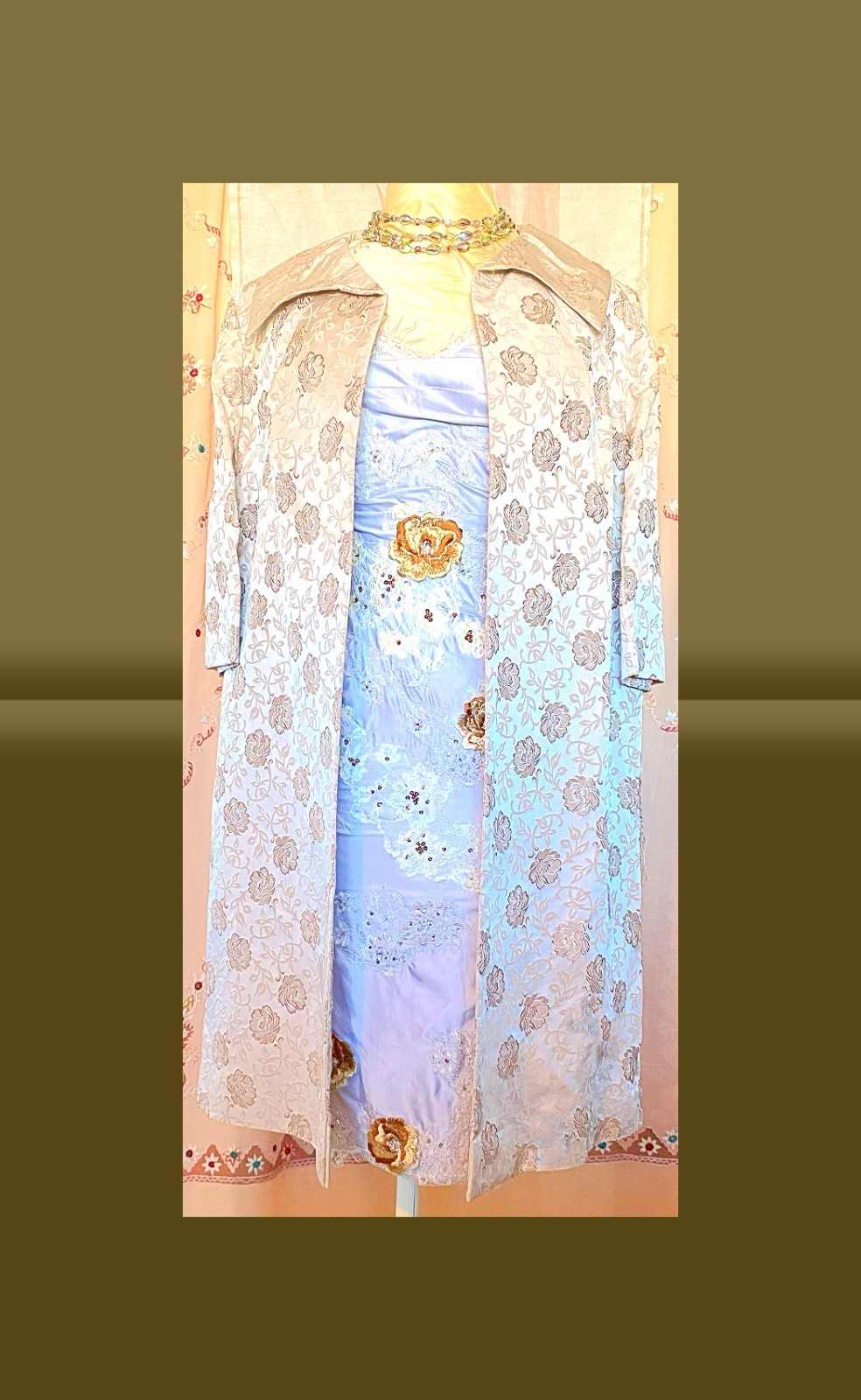 Vintage 1950s Ivory Gold Rose Silk Satin Brocade Chinoiserie Evening Opera Coat