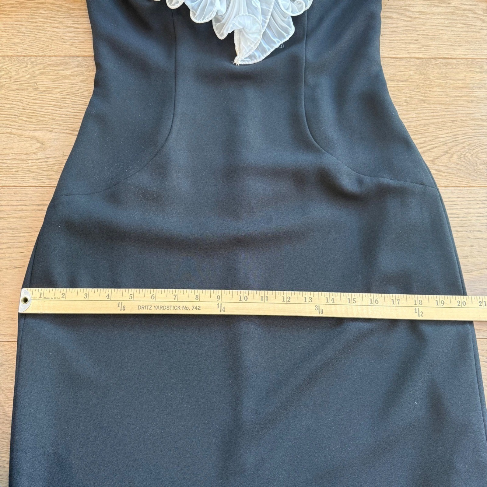 Vintage Jack Bryan Black Formal Gown with White Pleated Ruffle Collar Size 10