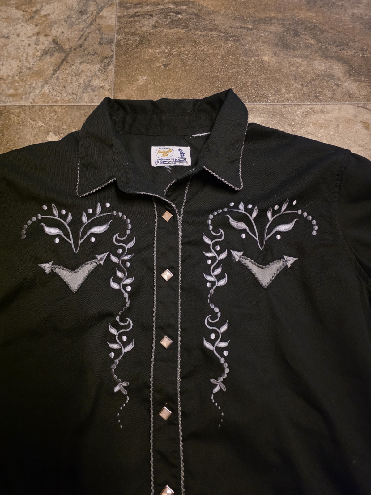 Vintage Panhandle Slim Embroidered Beaded Metal Snap Western Shirt Large 21″x26″