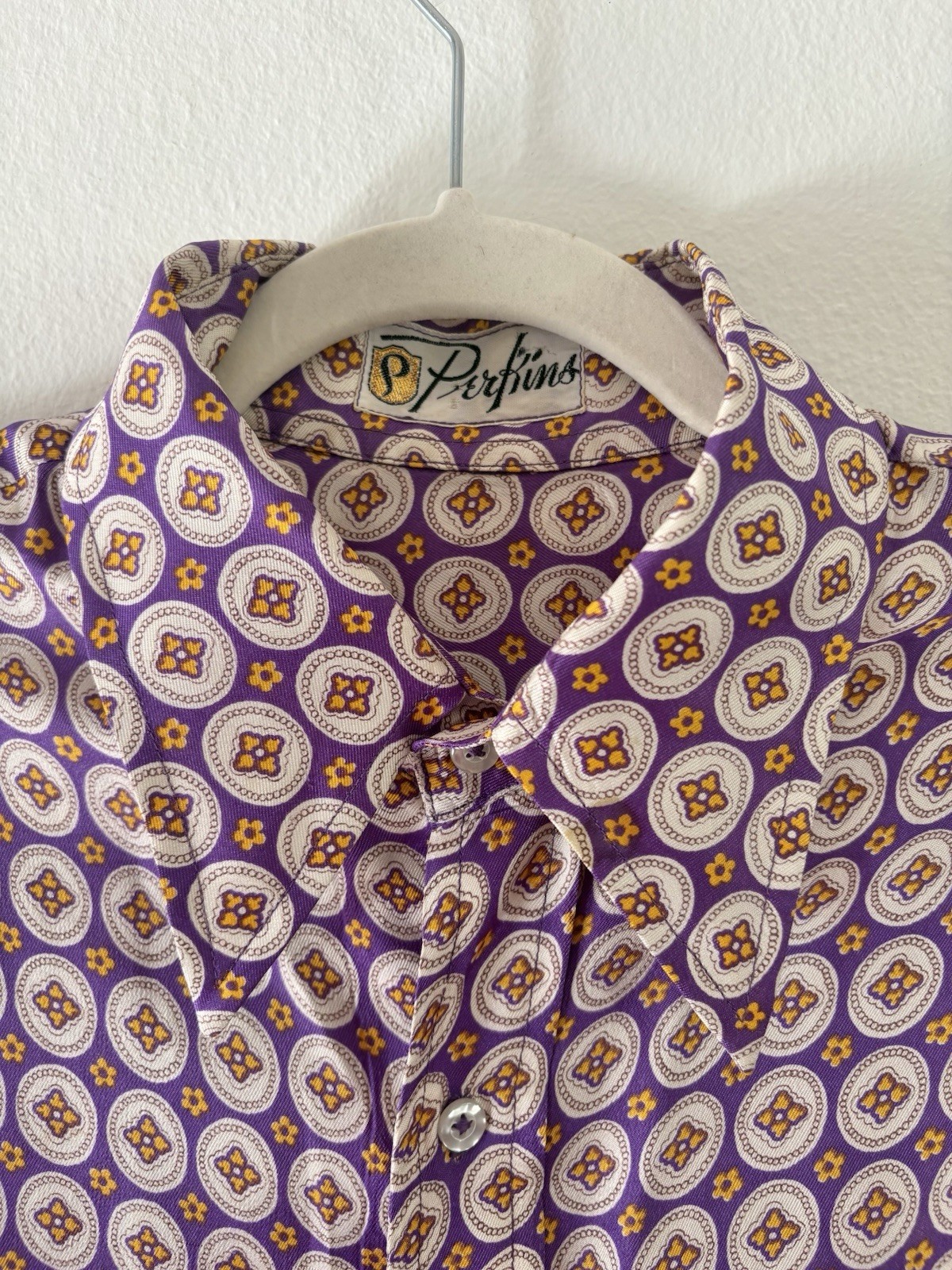 Vintage 1960s Pat Perkins Medallion Print Long Sleeve Button Down Women’s Top