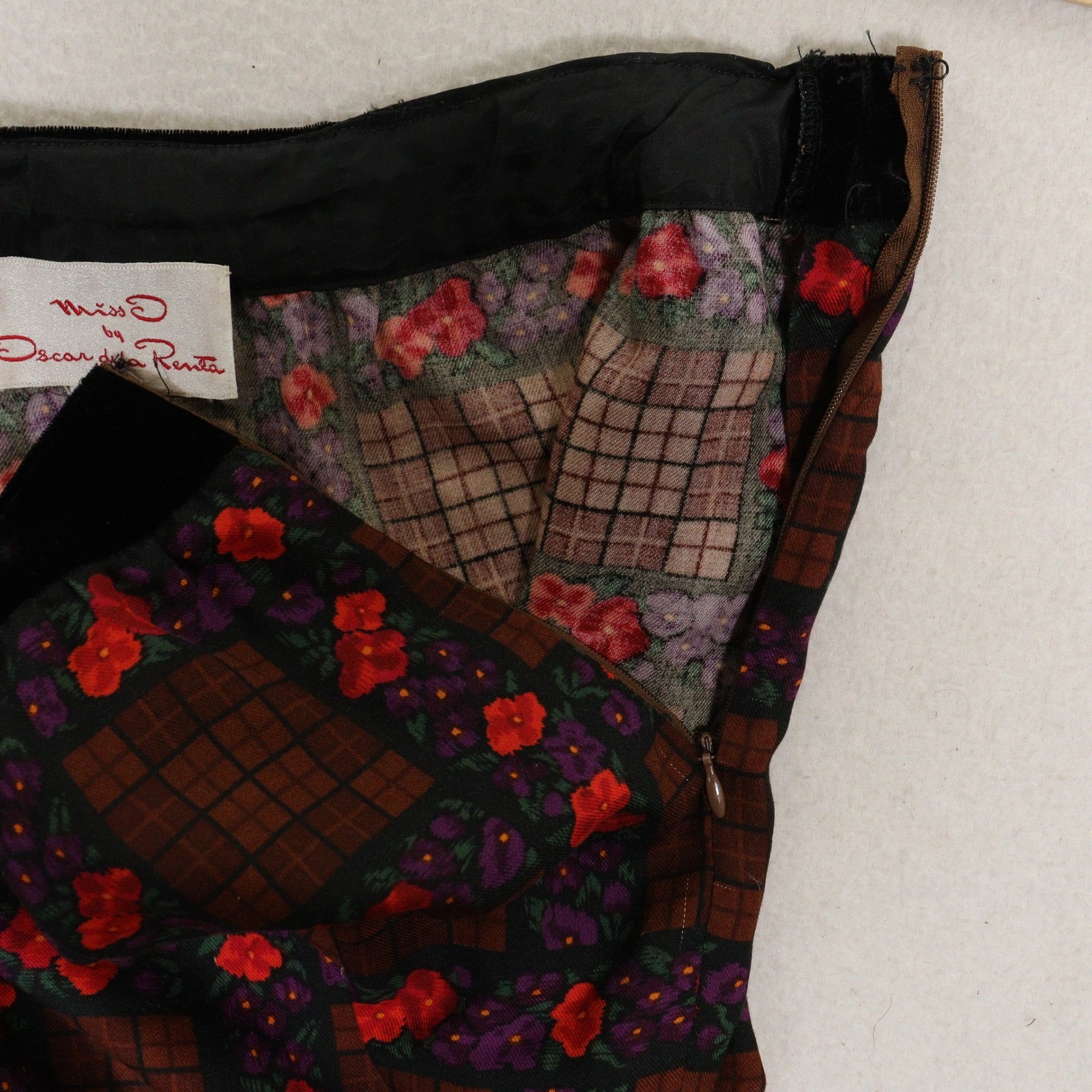 Vtg Oscar de la Renta Miss O Skirt Suit Floral Brown Plaid Velvet Trim Women 8