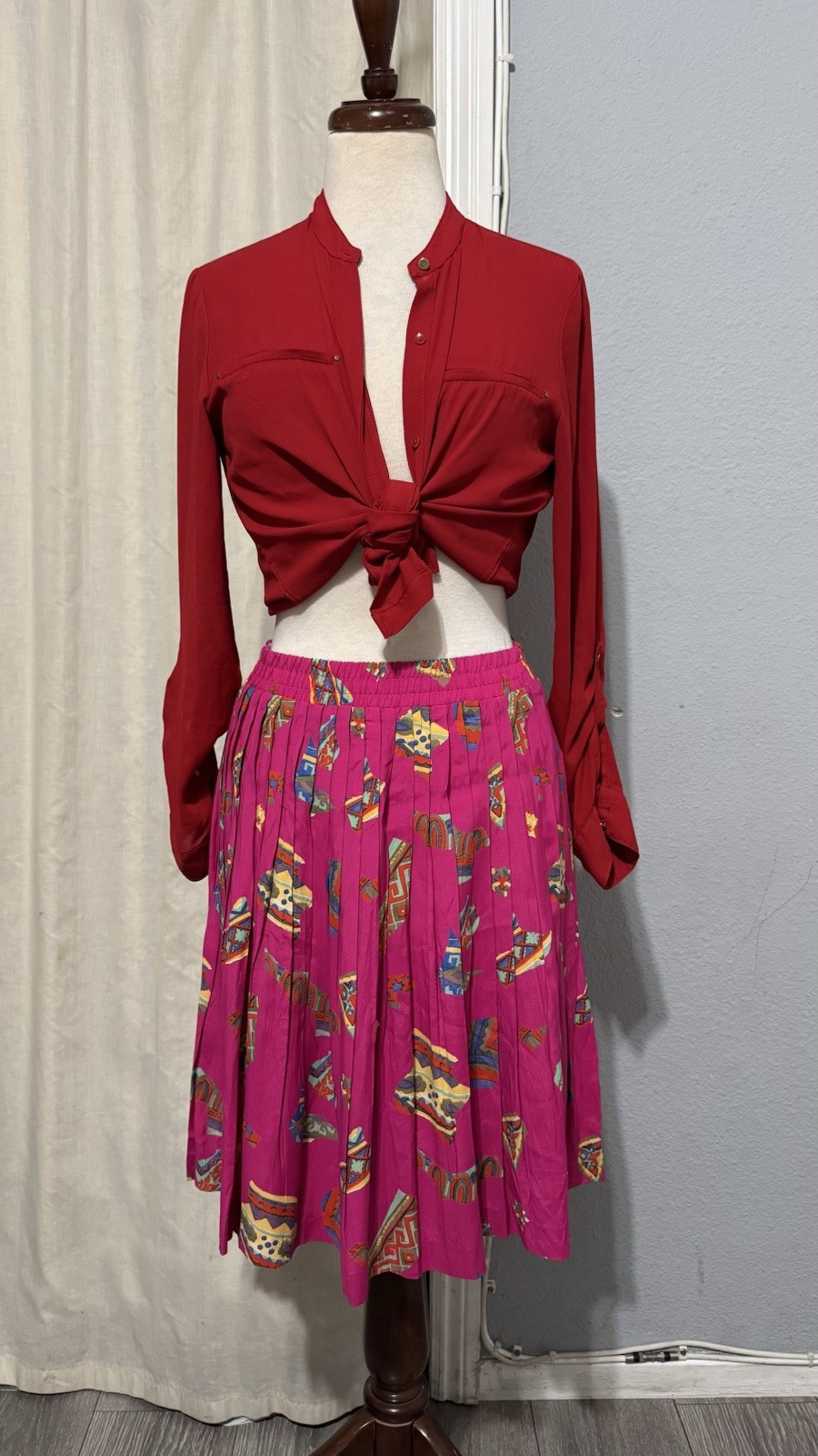 Vintage Melrose Dresses Pink Tribal Print Knee Length Pleated Skirt Size S