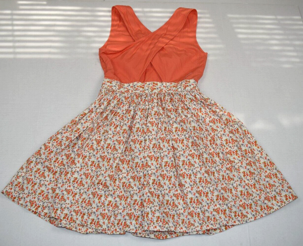 Vintage Dress Size S 70s Peachy Orange White Floral Skirt Crisscross Back