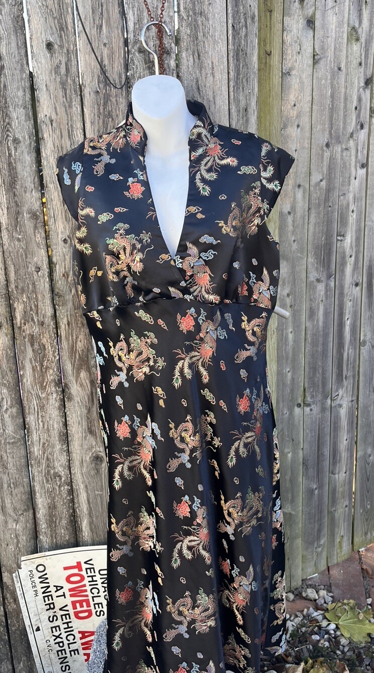 Vintage 90’s/Y2K Cheongsam Handmade Unlined Asian Maxi Dress Dragon Embroidered
