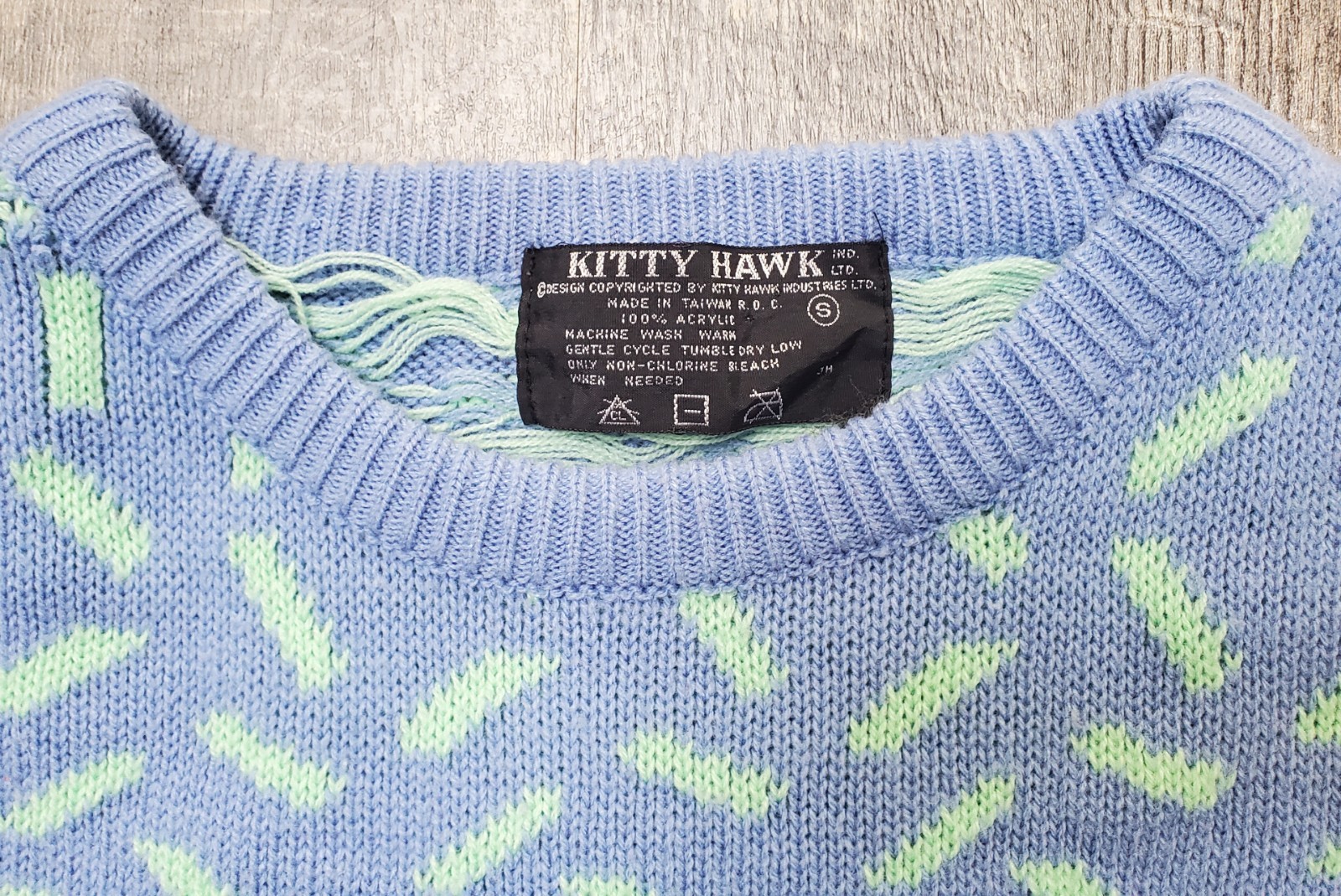 Vintage 80s-90s Kitty Hawk Colorful Funky Acrylic Sweater~ Small~Nickelodeon