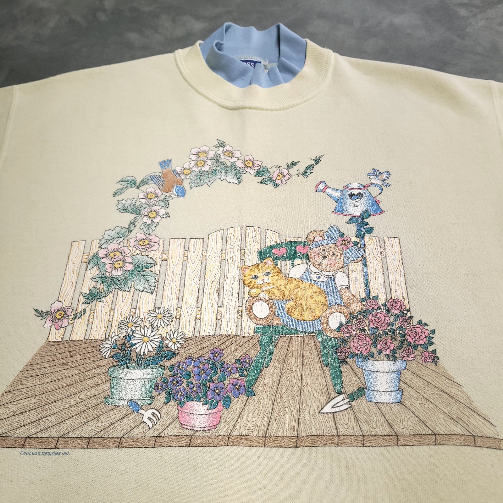 Vtg Cat Sweater Kitty Garden Teddy Bear Medium Sweatshirt Grandma Floral Flowers