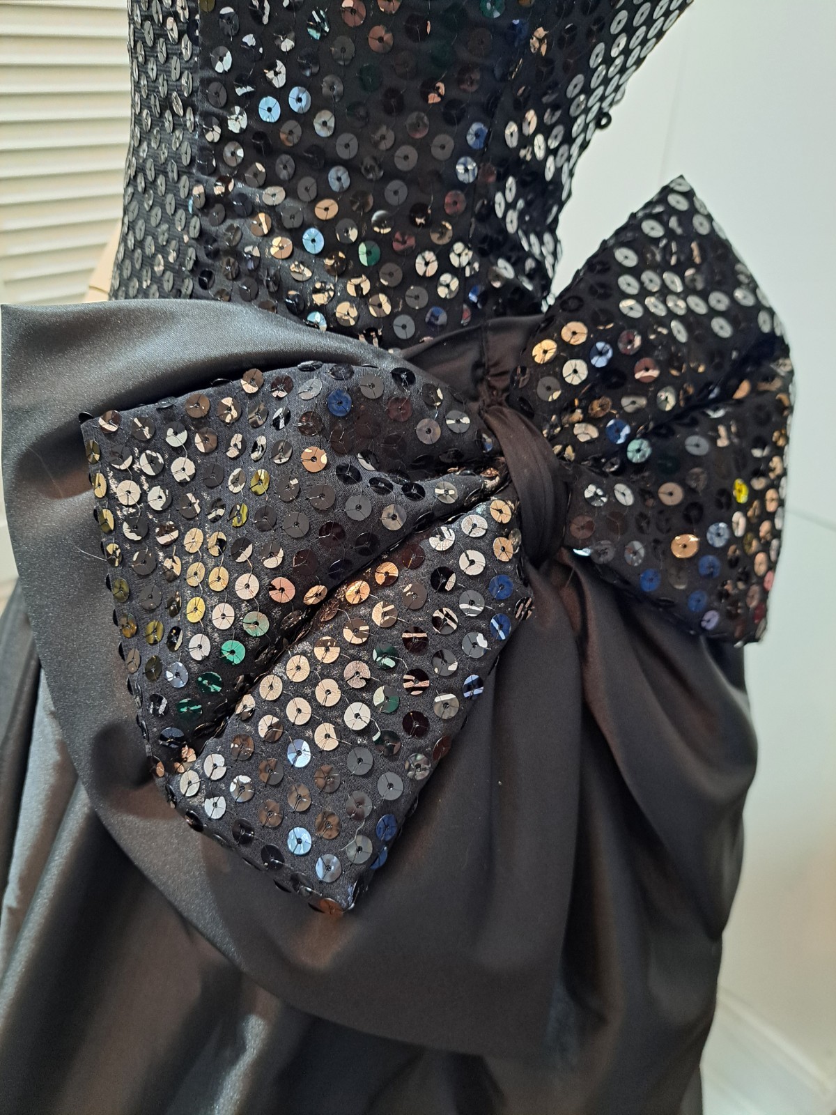 VTG 1980s Black SEQUINED BIG BOW Asymmetrical Hem Strapless PROM PARTY DRESS 5/6