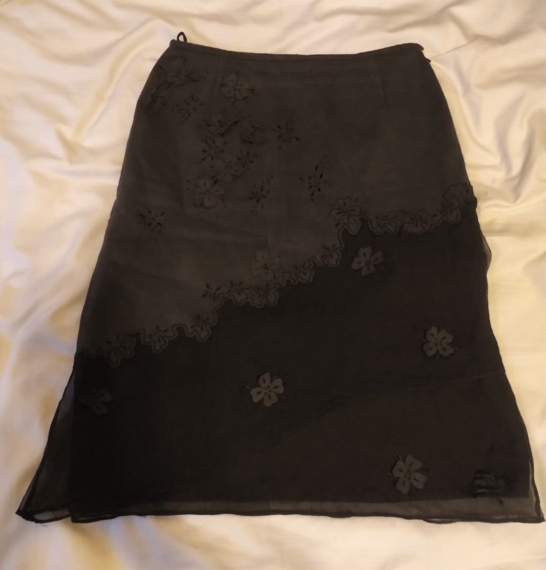VINTAGE 2000S KAREN MILLEN SUEDE ROSE KNEE-LENGTH SKIRT FLOWER APPLIQUES UK8 US4
