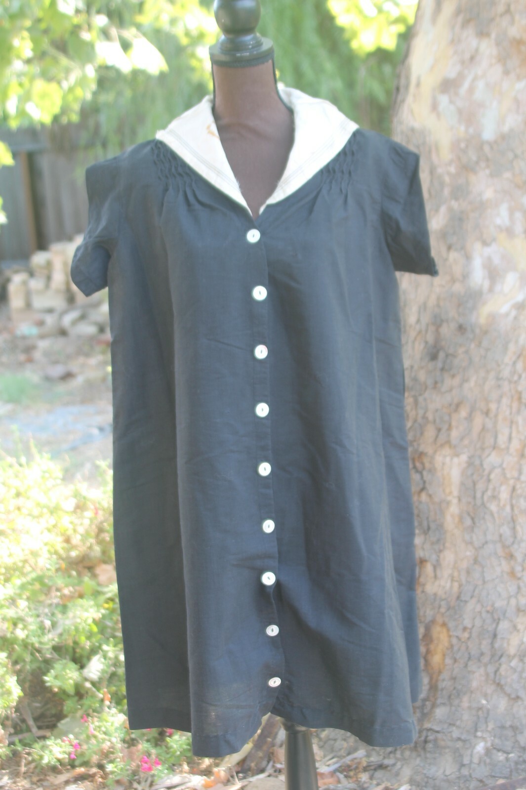 Black 1940s silk short sleeve duster jacket with buttons up front. Med, LG