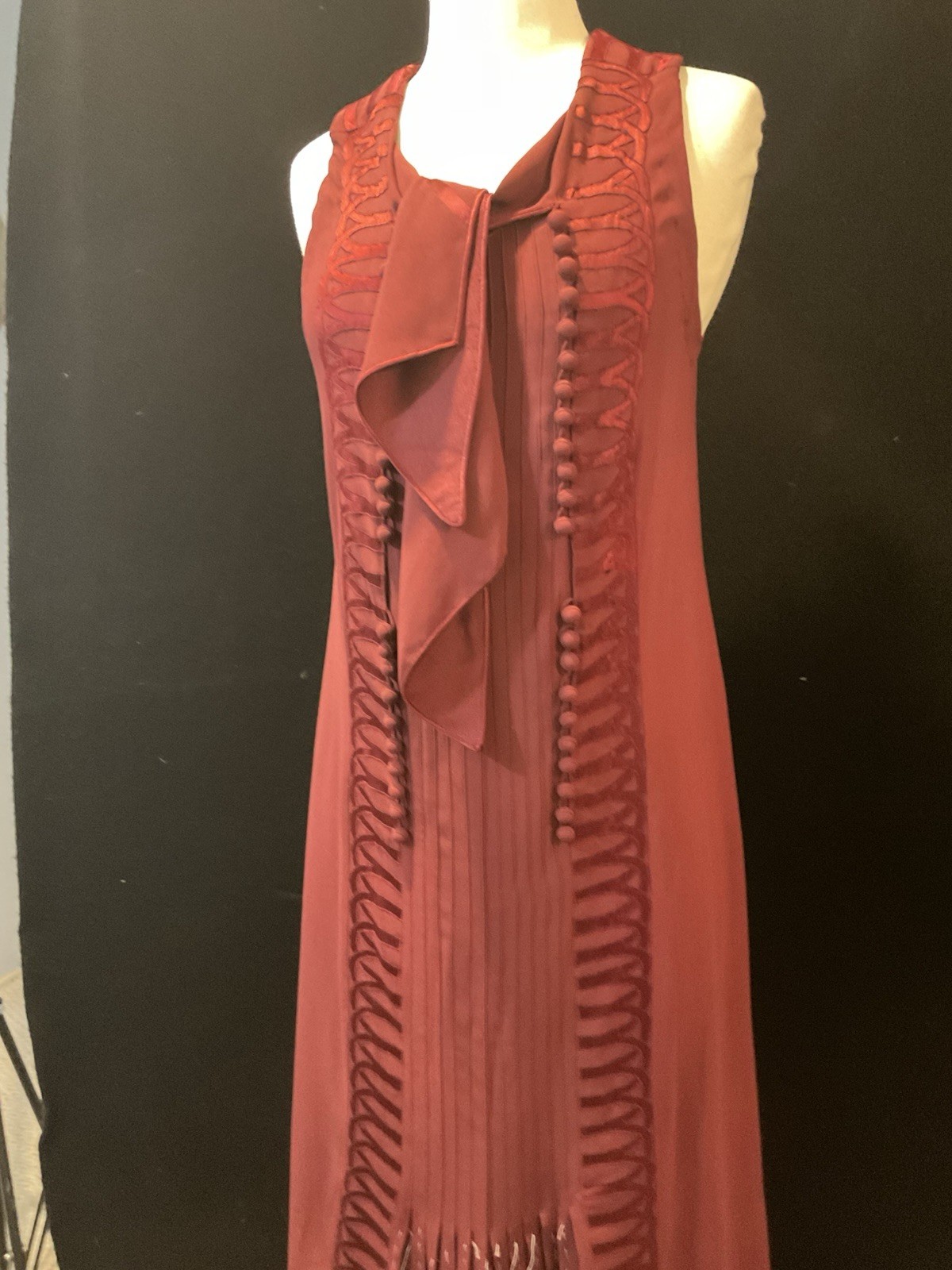 VINTAGE DRESS 30S 40S SATIN BACKED JERSEY DAY DRESS. 44 ORIGINAL BUTTONS. UNIQUE