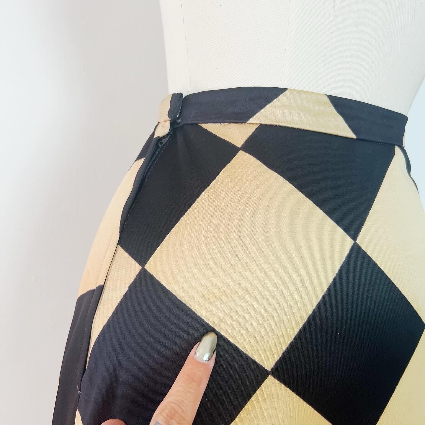 Mr. Dino SIGNED 60’s 60s 70’s 70s Vintage Diamond Rose Print Maxi Skirt 27w S M