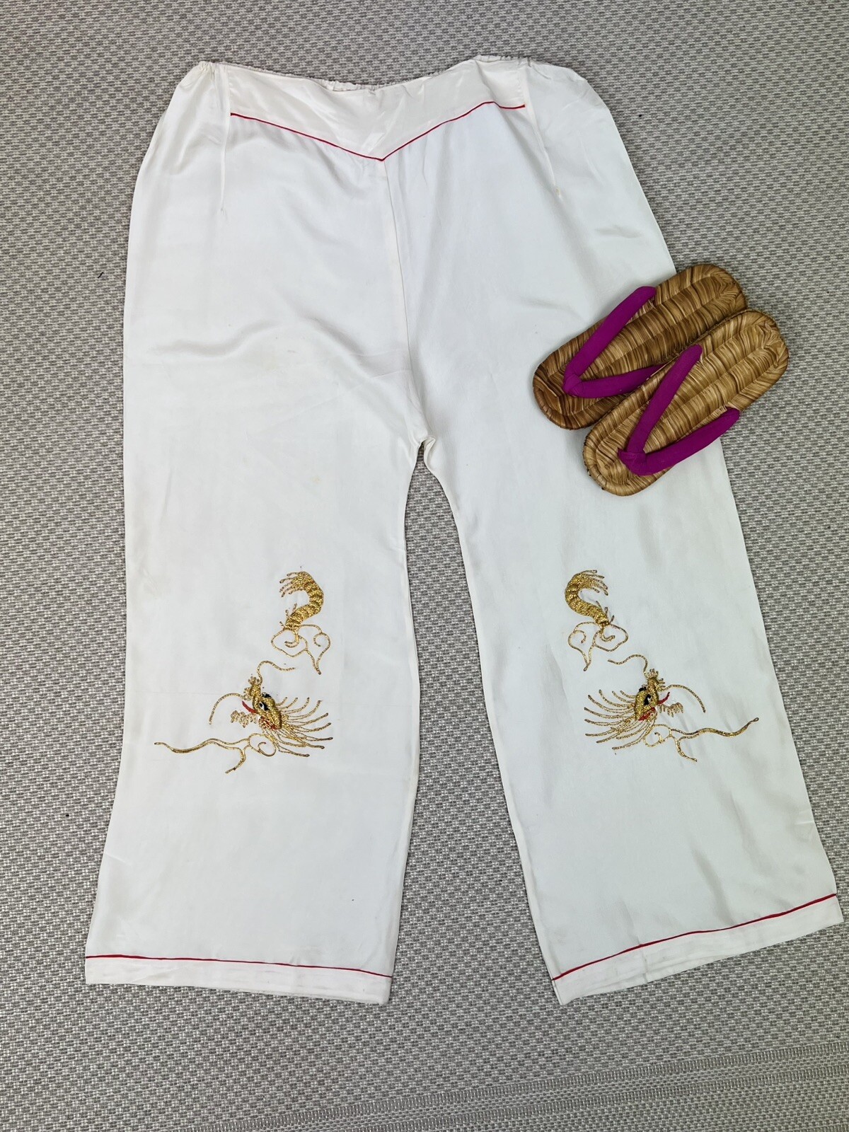 1940s Vintage Asian Japanese White gold Embroidered Dragon Pajama pant top set