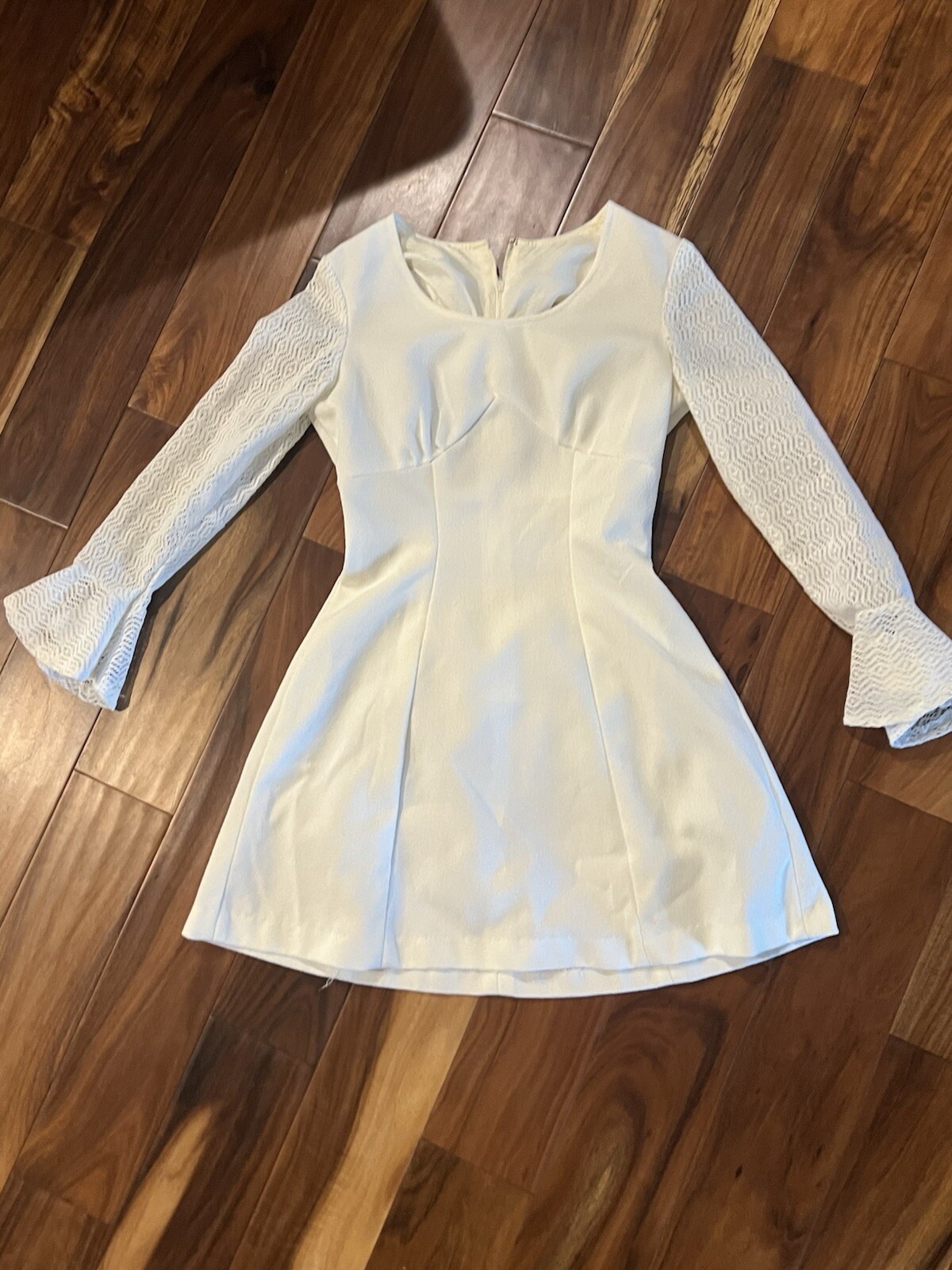 Small white rare retro mod mini gogo mcm vintage dress 60s hippie long sleeve