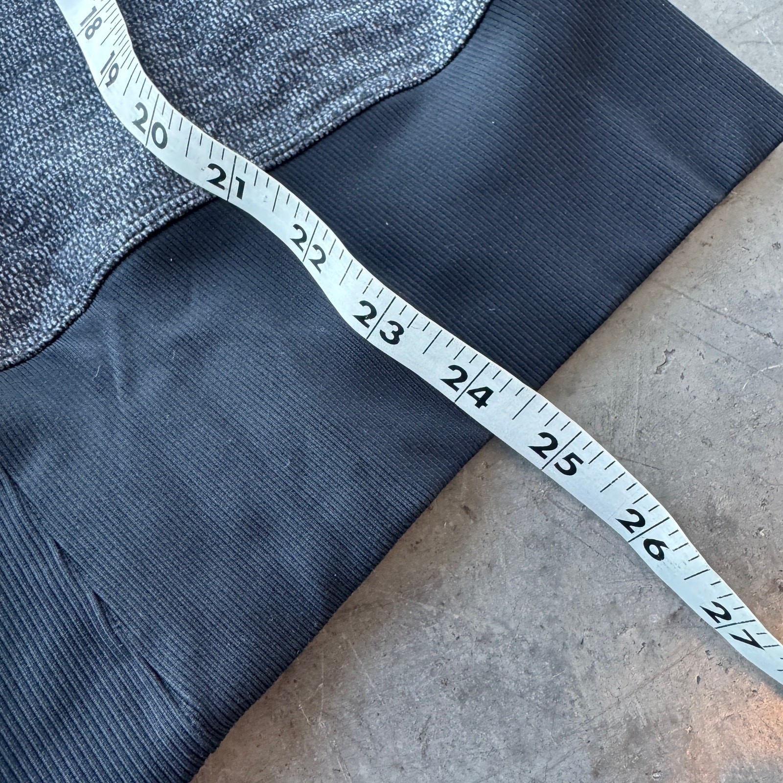 Vintage Y2K Lululemon Heathered Runderful 1/2 Zip Slim Fit Sweatshirt Women’s 6