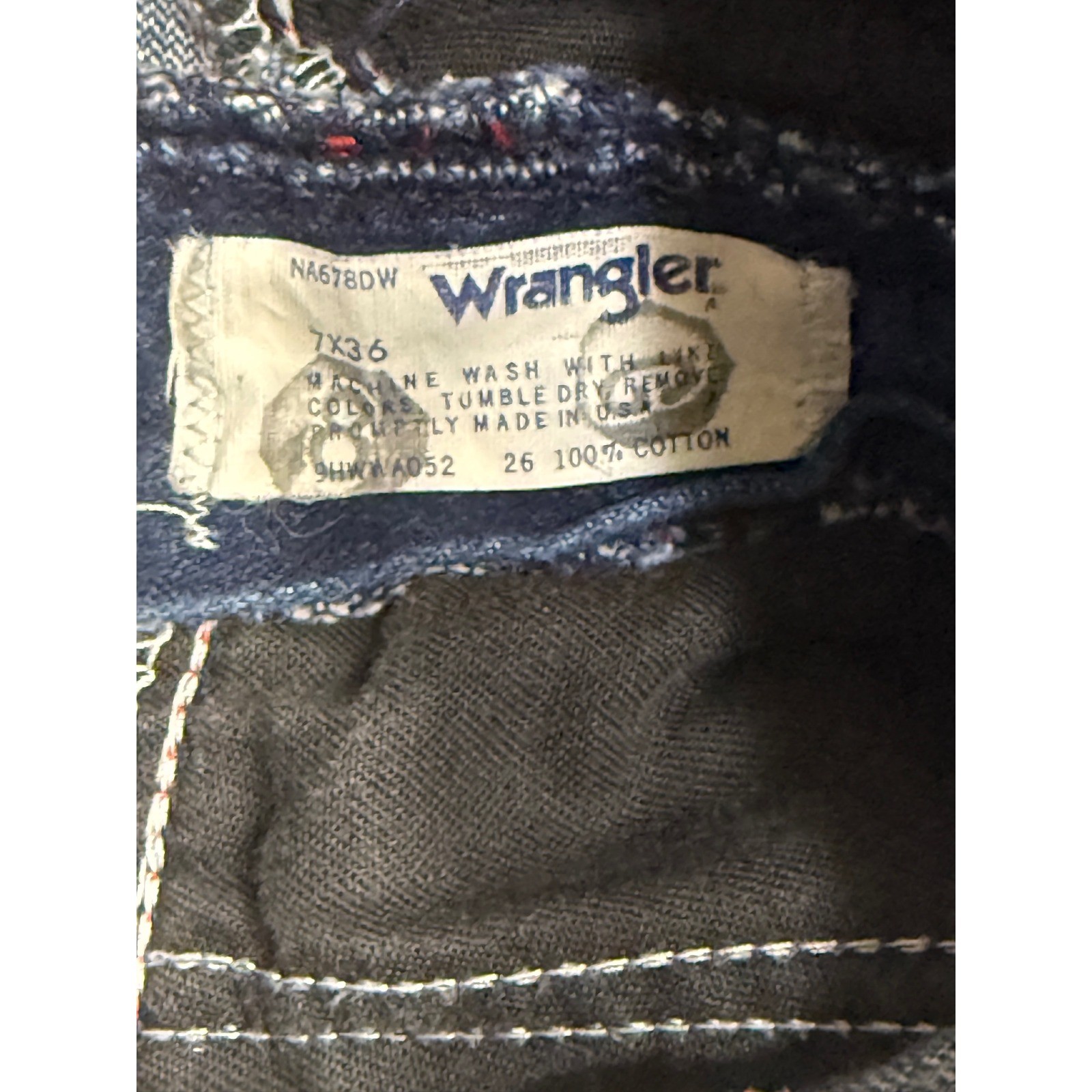 Vintage Wrangler High Waisted Pleated Jeans Dark Wash Red Stitch Made in USA