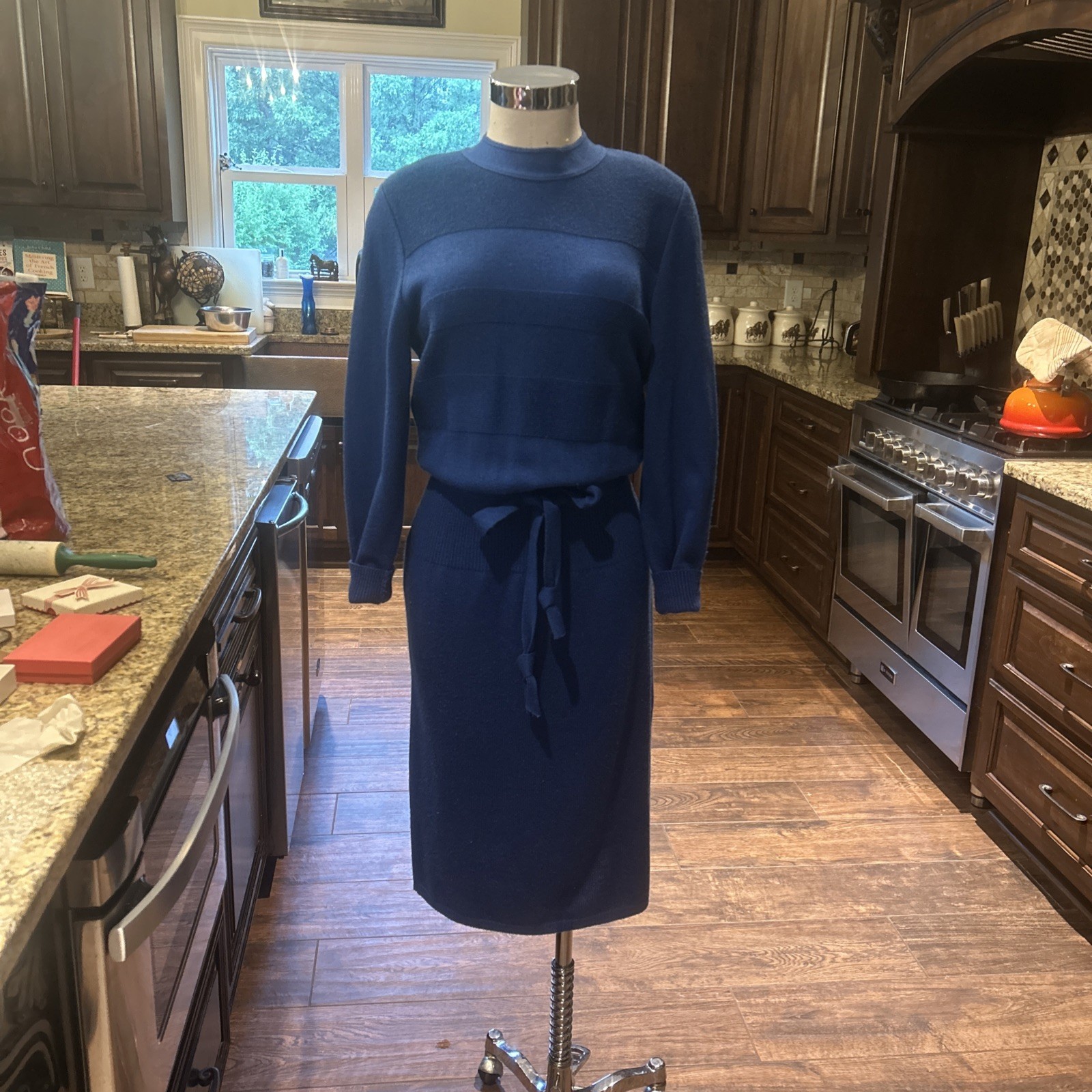 Vintage Shrader Sz 10 Cobalt blue Knit Midi Dress W Tie Waist GVC
