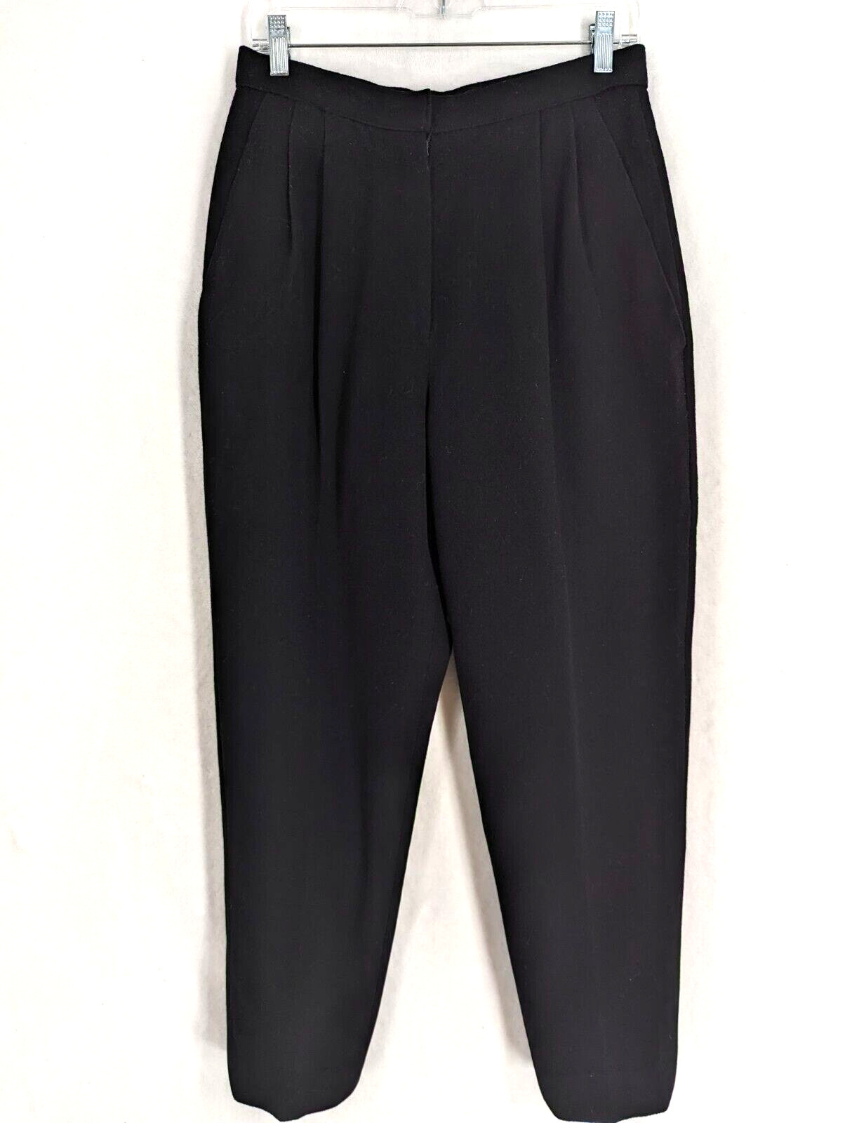 Untagged women’s black heavyweight pleated and lined wool dress pants no tags