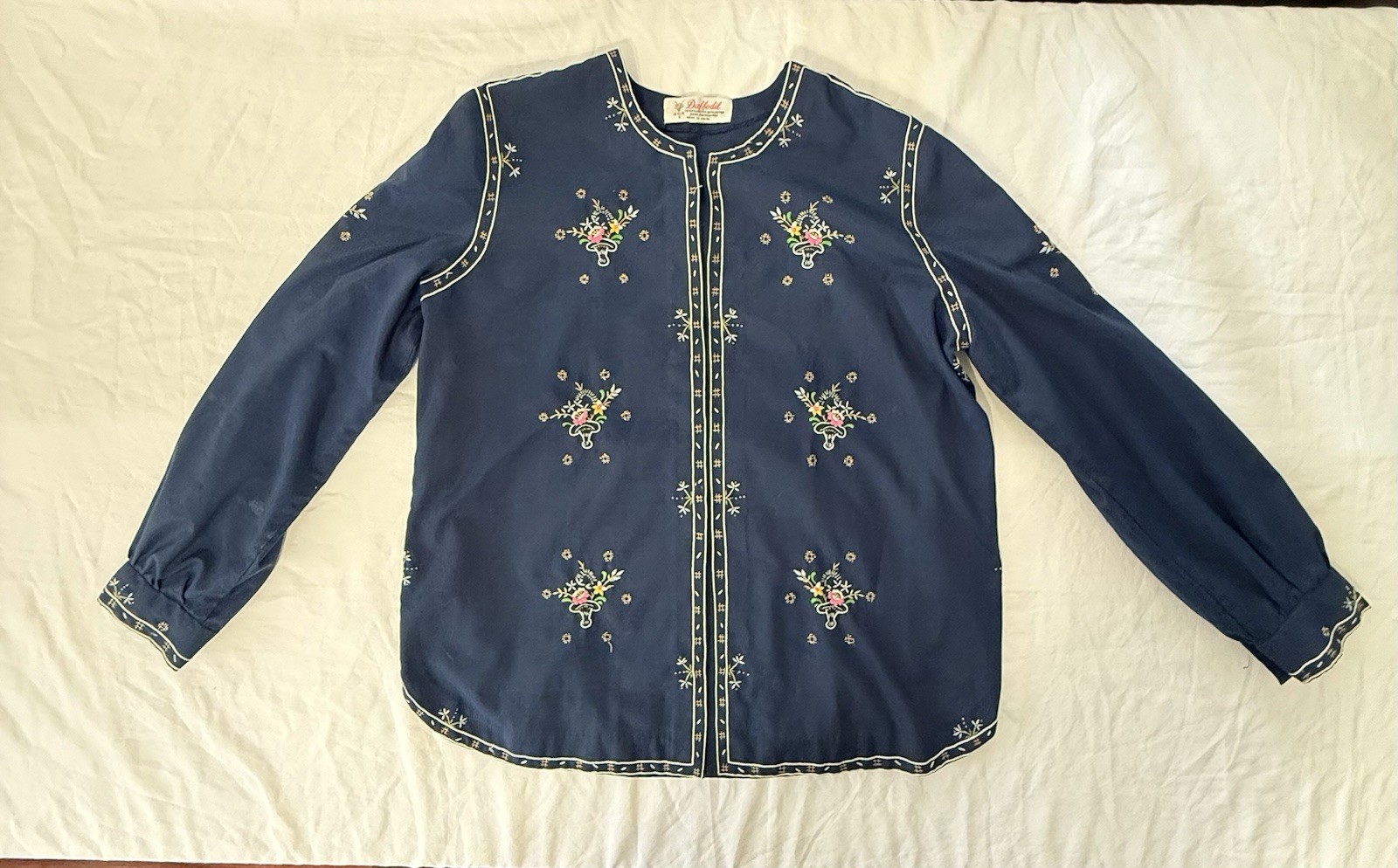 VINTAGE Hand Embroidered xL Daffodil Floral Blouse Navy, Long Sleeve