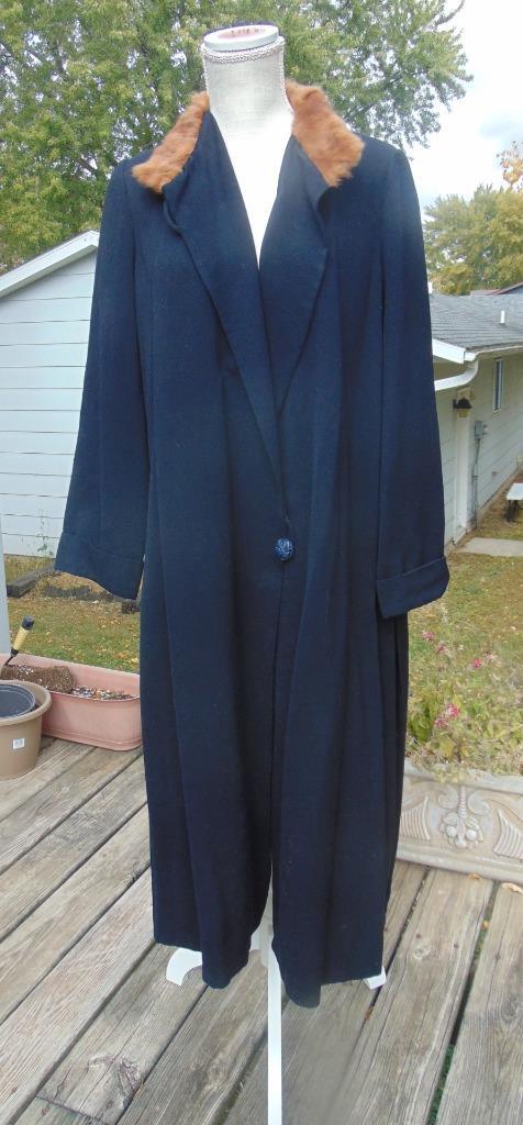 1920S BLUE ART DECO COAT SIDE STITCHING & PLEATS MED/LG CELLULOID BUTTONS