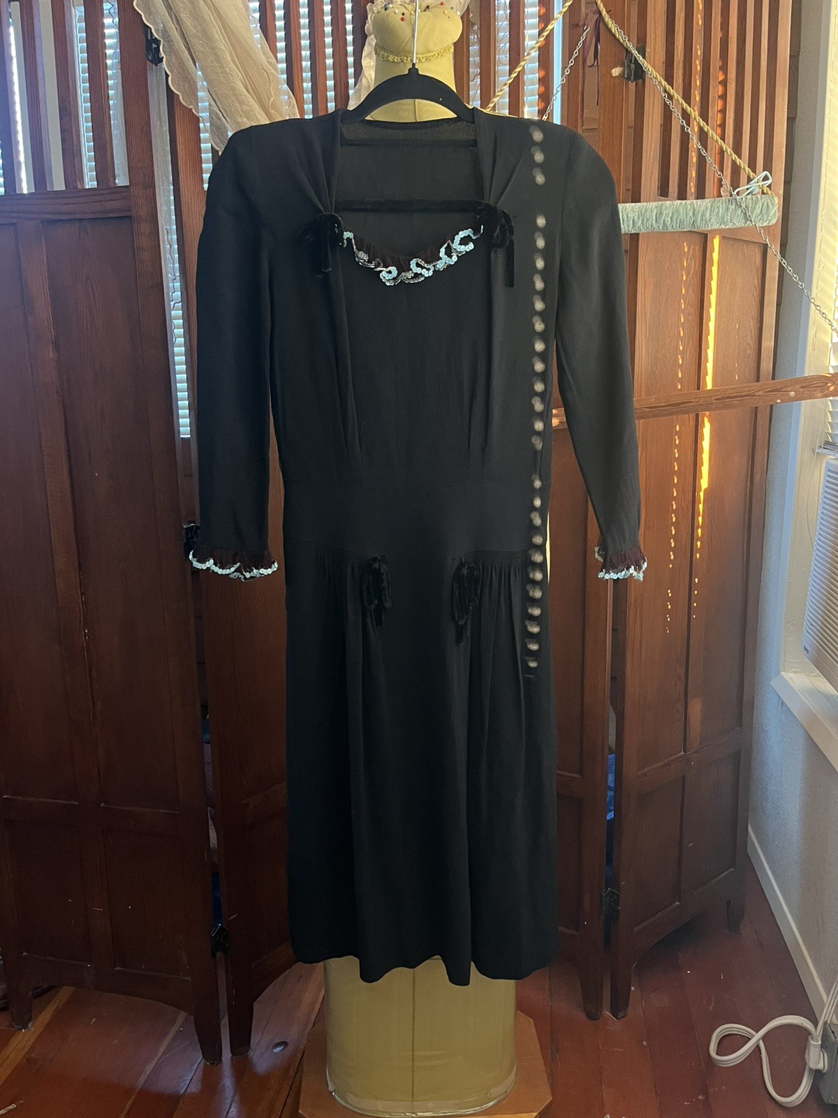 Vintage 1940s 40s rayon crepe 1930s 30s cocktail dress gelatin sequins & velvet