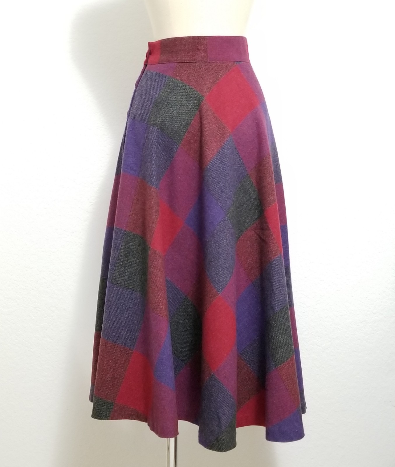 Vintage High-end Wool Blend Magenta Plaid Skirt w Matching Cape Poncho 2pc Set 3