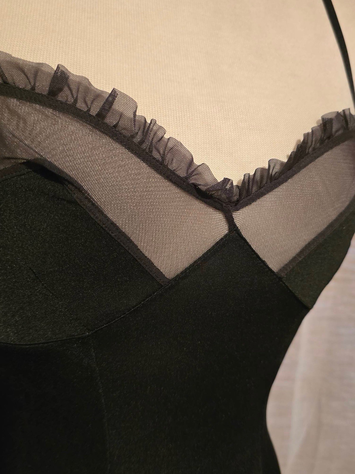 Vintage Victoria’s Secret “Sexy Little Things” Babydoll Ruffled Edge Lingerie S