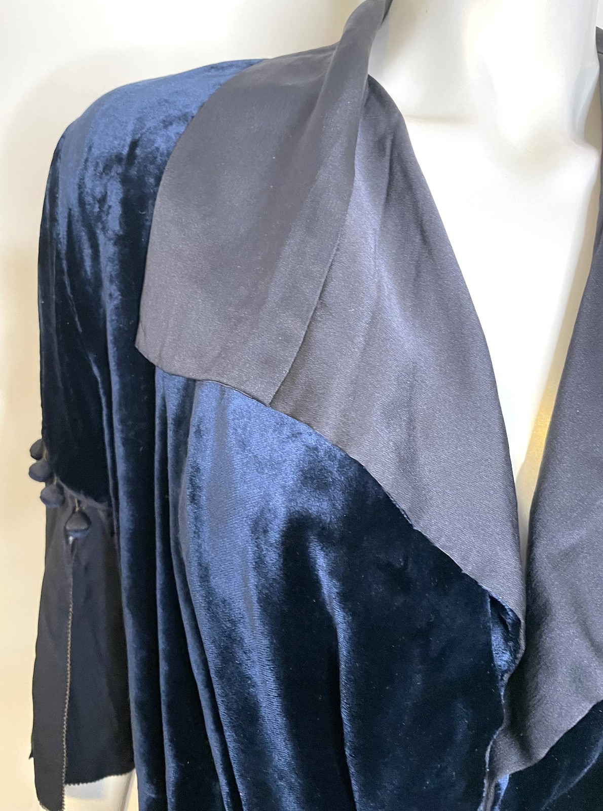 Antique 20s Art Deco Navy Blue Velvet Jacket S M Beaded Trim Button Detail