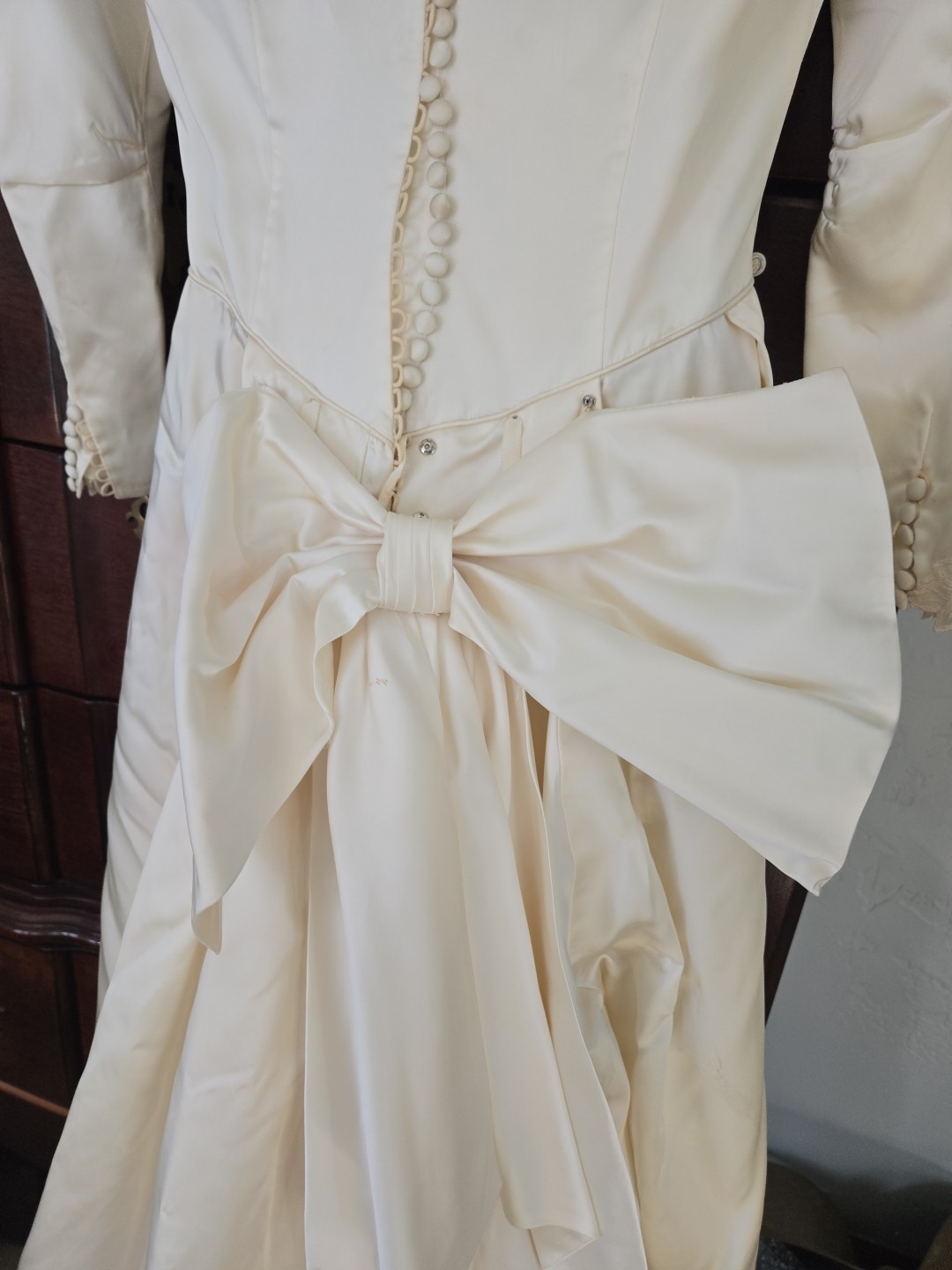 Vintage Ivory Cream Wedding Gown Dress /petticoat /veil Make Offer