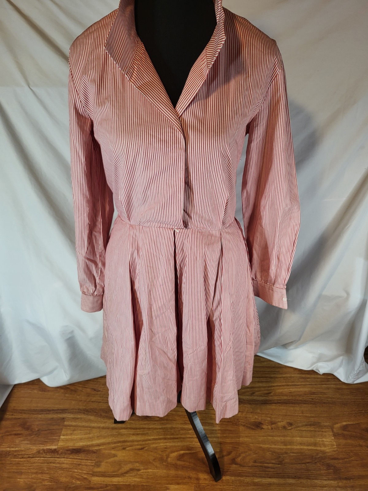 Vintage S.G.Gilbert White & Red Stripe Shirt Dress Pleated Size 4