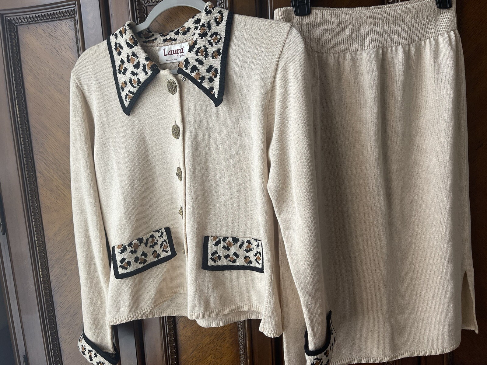 Vintage Laura By Alysia Knit Leoaprd Skirt Suit Sz 6