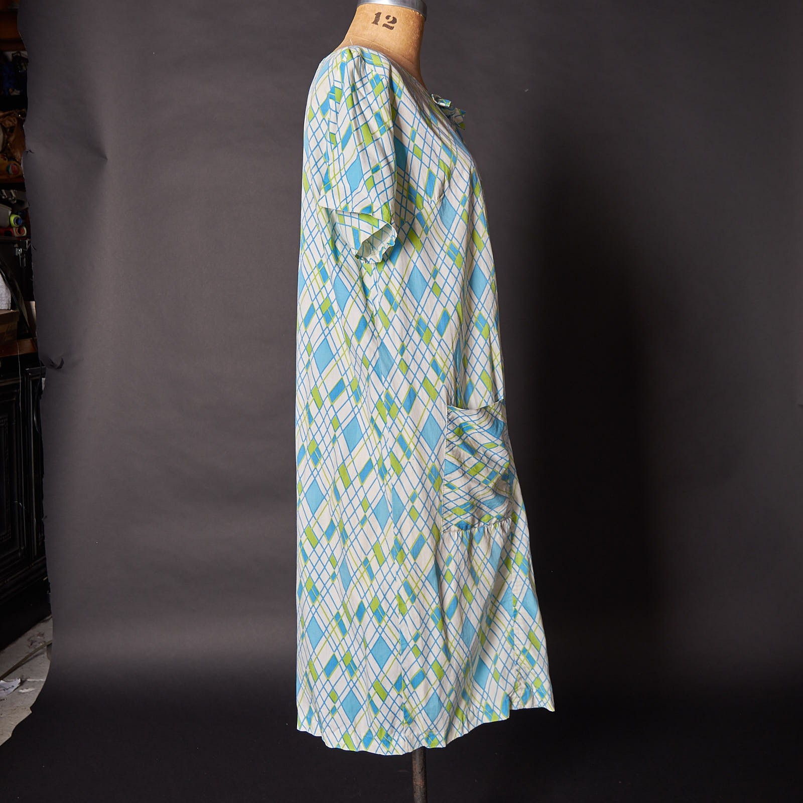 1950s Atomic Pattern House Shift Shirt Dress Green and Blue Vintage Nightdress