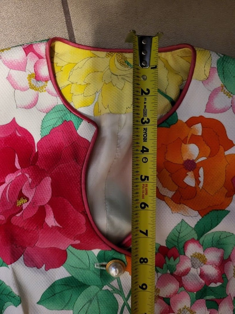 VINTAGE Leonard Paris Floral Print White Short Sleeve Cuffed Top VTG 70s 80s 90s