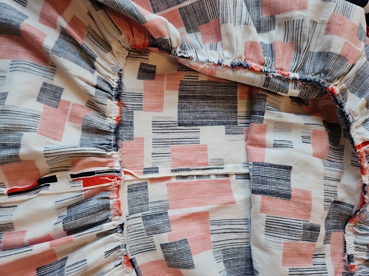 Women’s Vintage Handmade Skirt Large Vtg Red White Blue Pattern pleated Long