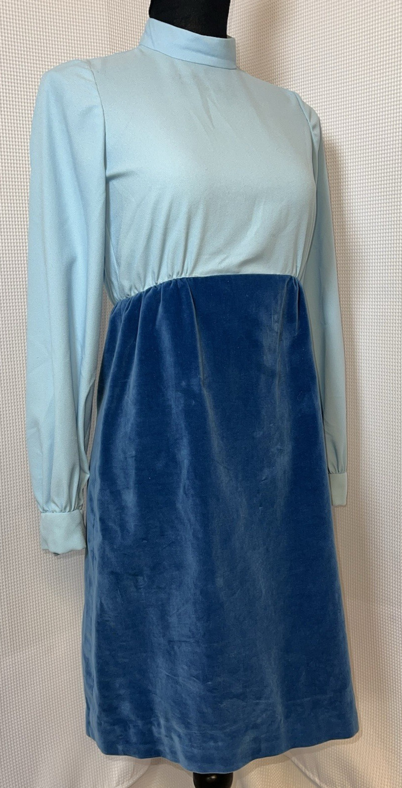Vintage Unbranded Dress Two Piece Set Jacket Blue Velvet 60 Jeweled Buttons u90